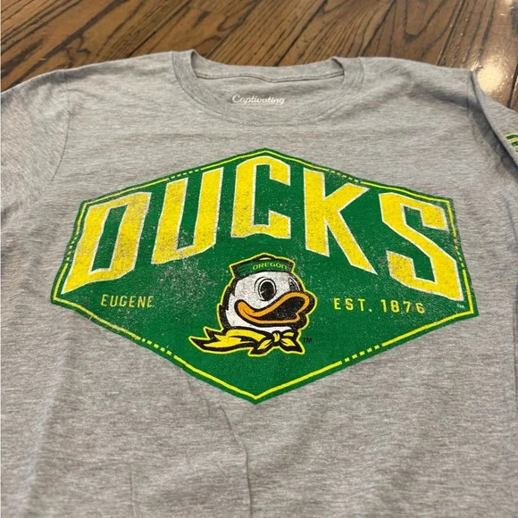 Vintage Gray University of Oregon Long Sleeve Shirt - Picture 2 of 7